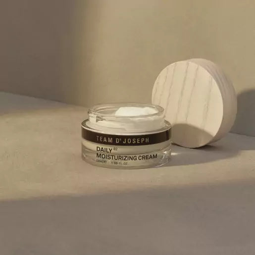 TEAM DR. JOSEPH DAILY MOISTURIZING CREAM
