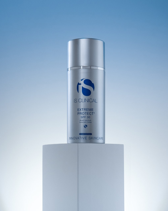 iS CLINICAL EXTREME PROTECT SPF 30