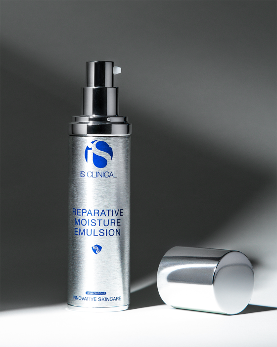 iS CLINICAL REPARATIVE MOISTURE EMULSION