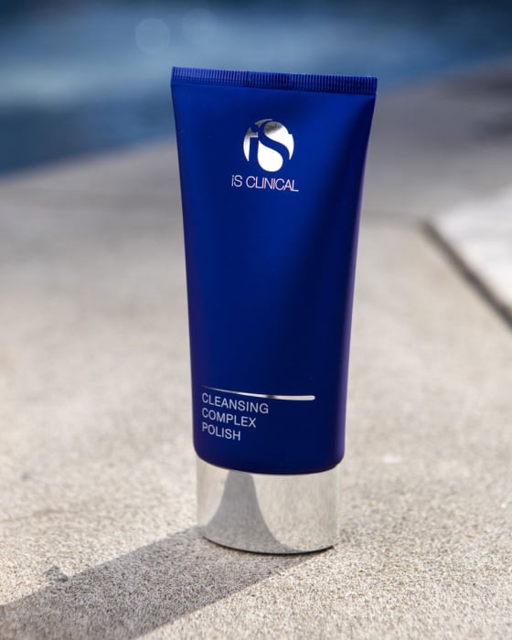 iS CLINICAL CLEANSING COMPLEX POLISH