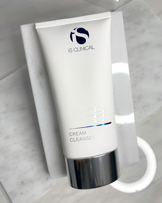 iS CLINICAL  CREAM CLEANSER